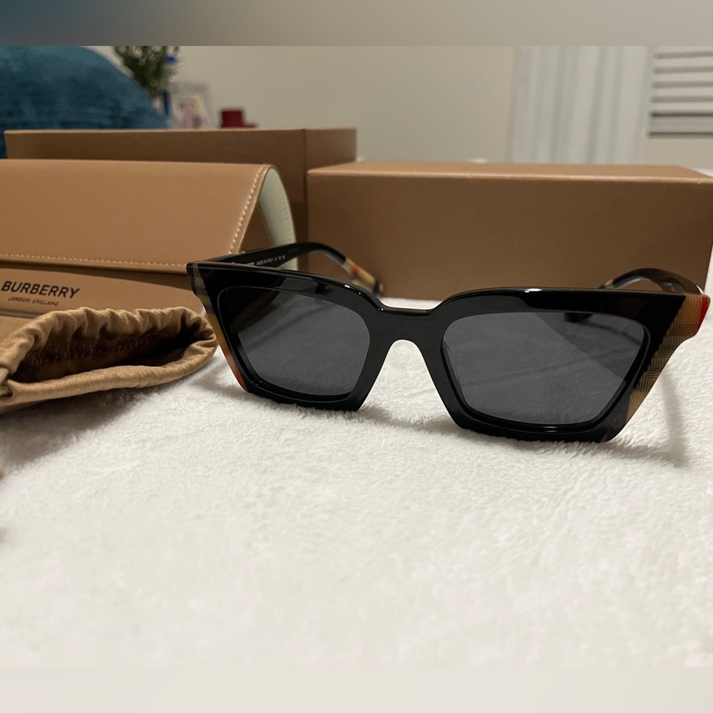 Burberry Sunglasses Briar